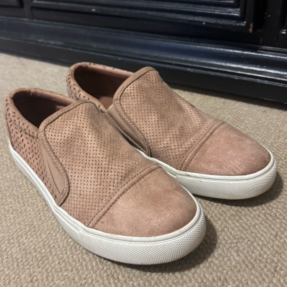 Steve Madden Slip-On Tan Shoes